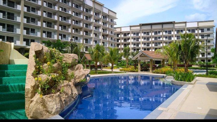 Acacia Estates Taguig Aparthotel Manila Exterior foto